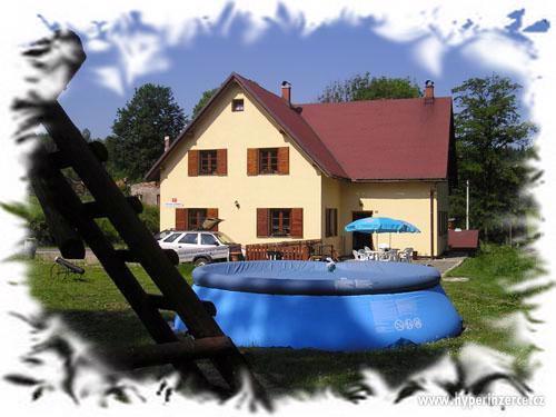 Stylová chalupa  s bazénem , trampolínou  - letní dovolená - foto 4