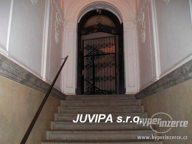 PRONAJATO!Pěkný NP 267 m2, ul. Žitomírská, Praha 10 Vršovice - foto 11