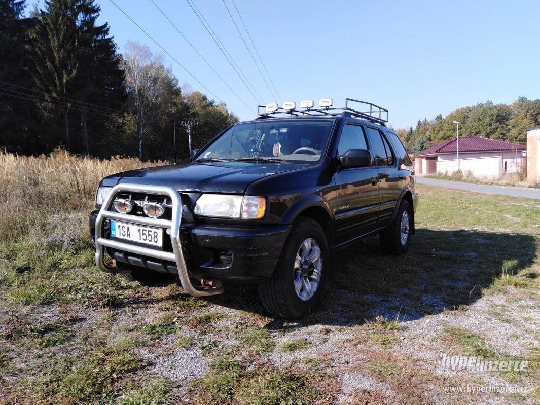 Isuzu Rodeo SUV - foto 1