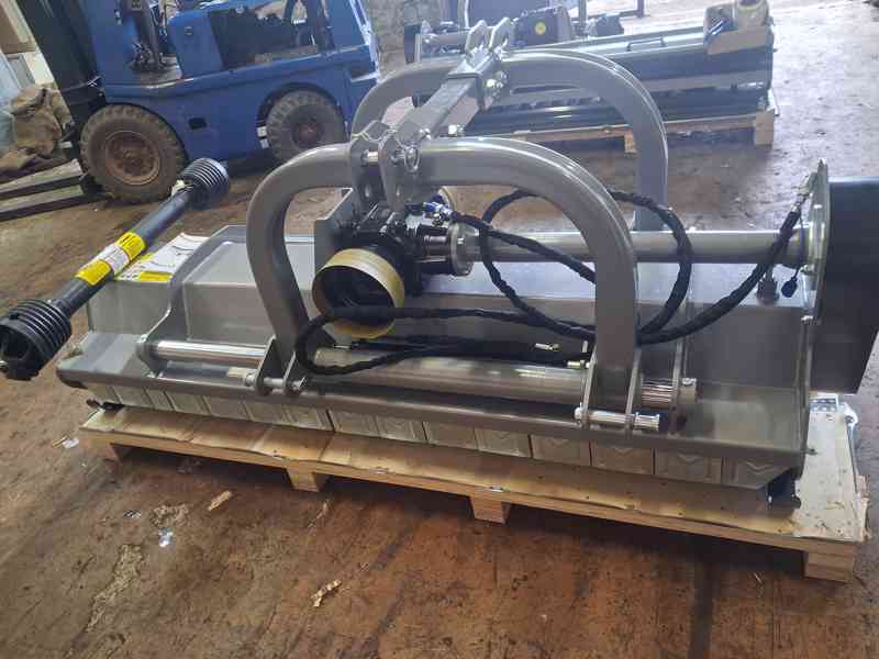 Přední/zadní kladívková sekačka Jansen AG-220 s hydr. posune - foto 3