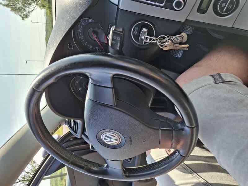 Volkswagen Passat b6 - foto 8