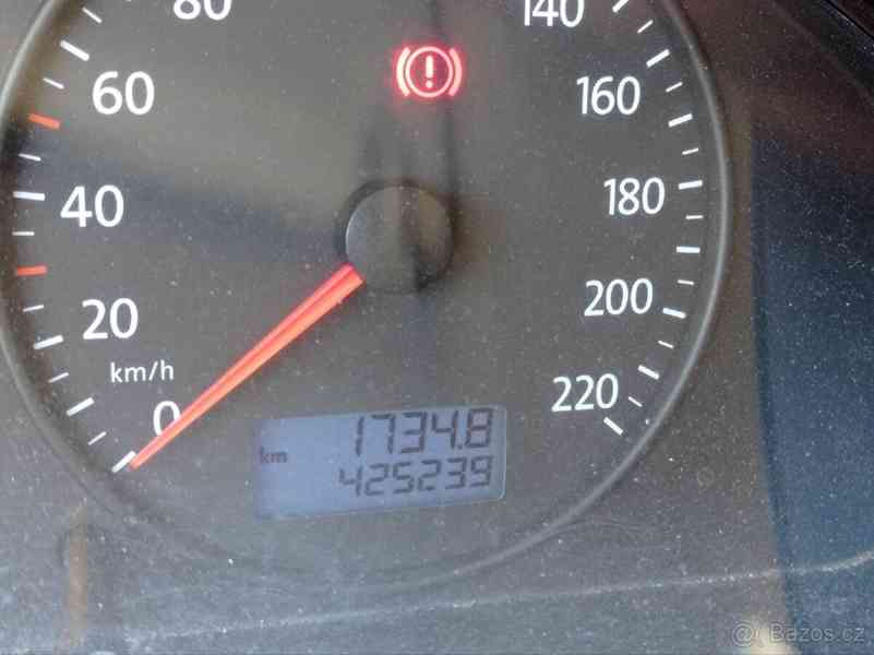 Volkswagen Transporter 2,5 - foto 12