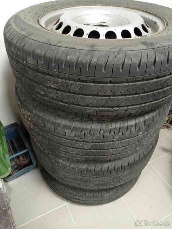 Volkswagen Transporter 2,5 - foto 3