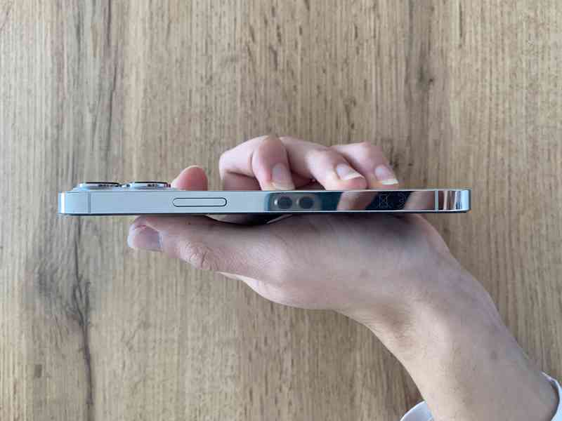 iPhone 13 Pro 128 GB - JAKO NOVÝ - foto 3