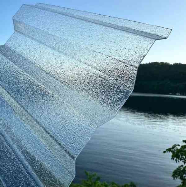 POLYKARBONÁT A PLEXISKLO NA PERGOLU, SKLENÍKY A BAZÉNY - foto 12