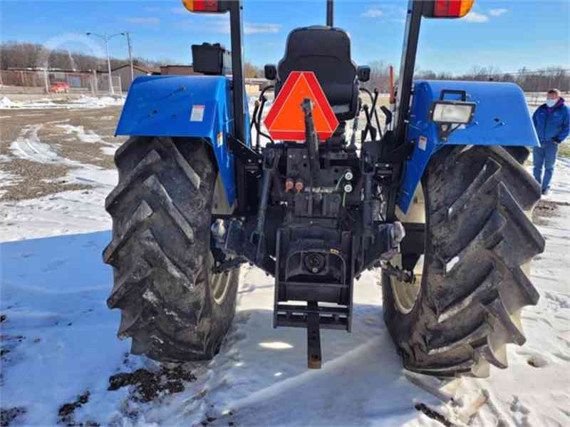 Traktor NEW HOLLAND T5060 - foto 4