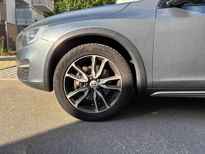 Volvo V60 Cross Country D4 AWD 140kW - foto 19