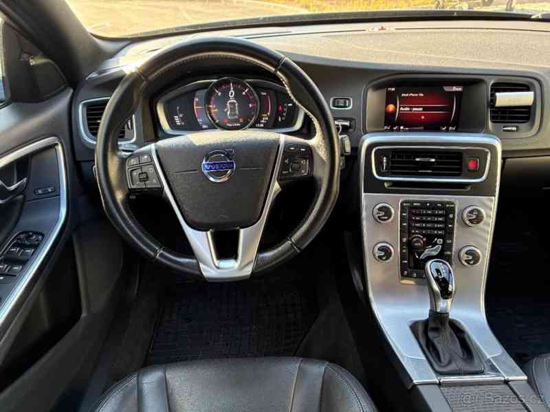 Volvo V60 Cross Country D4 AWD 140kW - foto 16