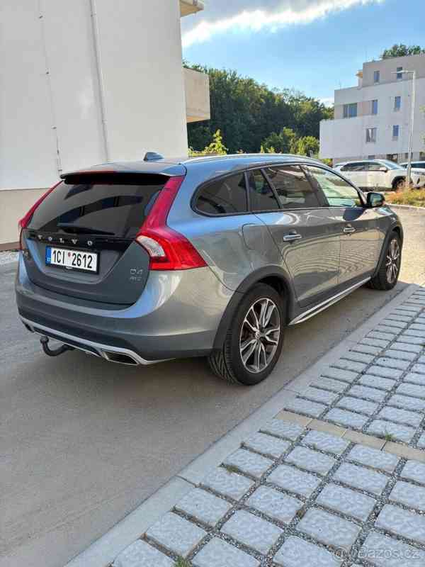 Volvo V60 Cross Country D4 AWD 140kW - foto 3