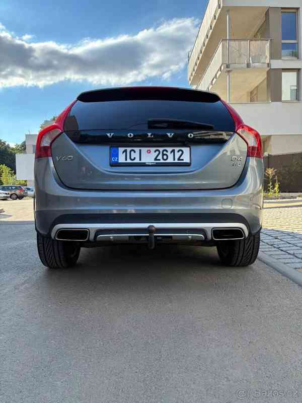 Volvo V60 Cross Country D4 AWD 140kW - foto 6