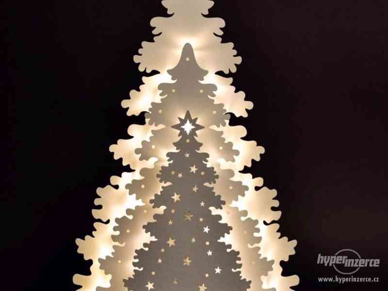 Tři stromky 46 cm s LED osvětlením dřevěné v 46 cm - foto 1