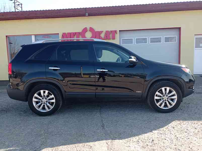 Kia Sorento 2.2 CRDi 4x4/7míst/Kamera/Navi  - foto 2