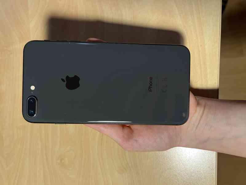 Apple iPhone 8 plus 64 gb vesmírná šedá - foto 3
