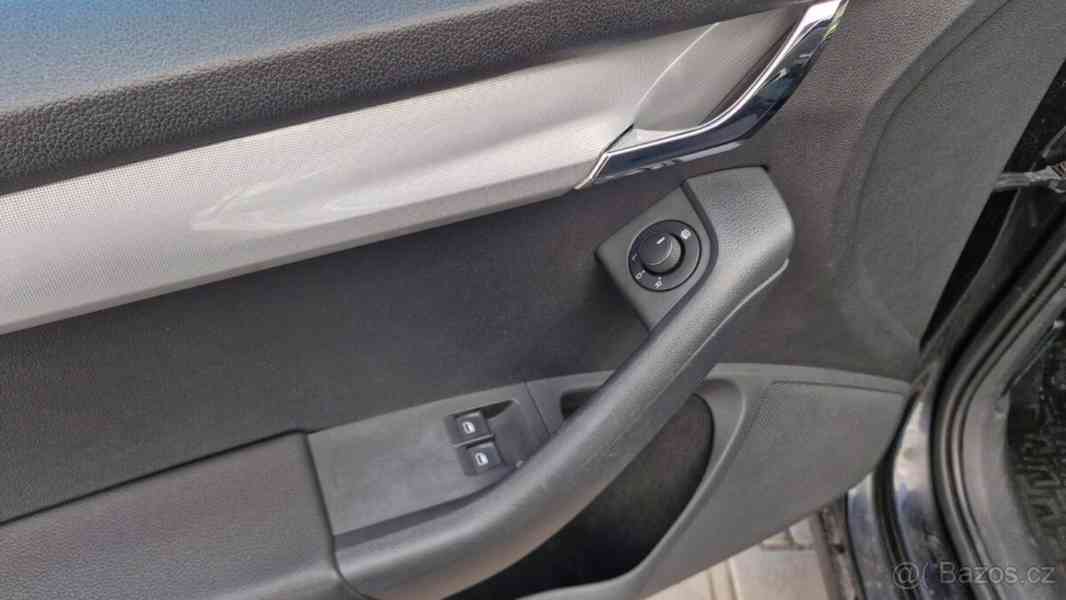 Škoda Octavia 2,0   TDi - foto 9