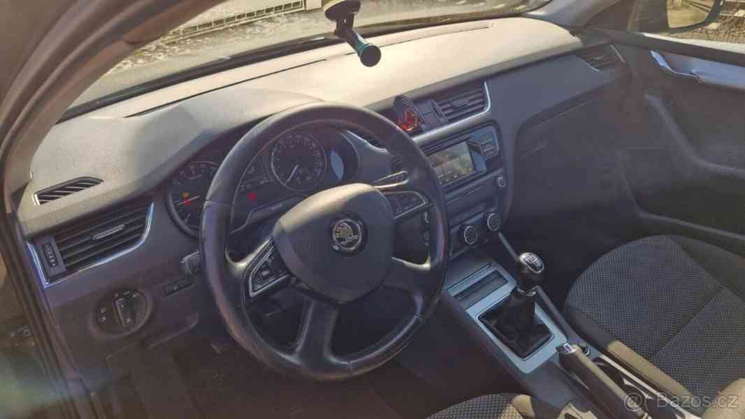 Škoda Octavia 2,0   TDi - foto 8