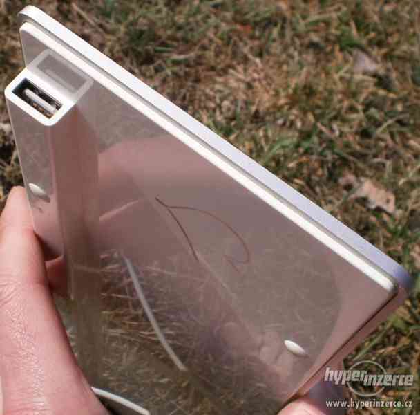 Externí klávesnice Apple z anodizovaného hliníku, skoro nová - foto 4
