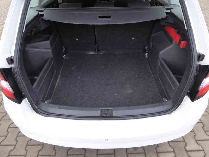 ŠKODA Fabia Combi Style 1,0 TSI 81 kW - foto 11
