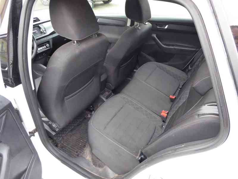 ŠKODA Fabia Combi Style 1,0 TSI 81 kW - foto 10