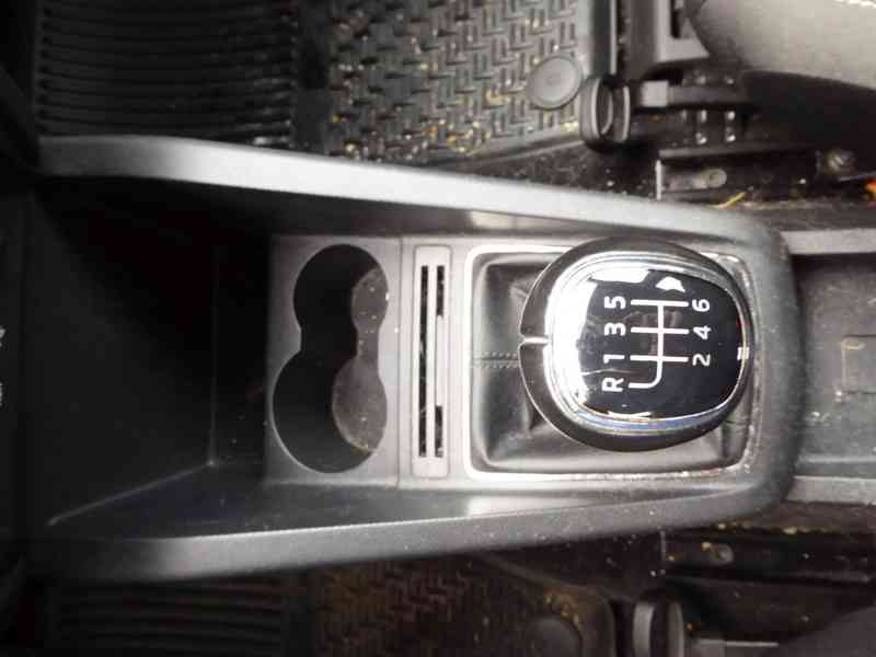 ŠKODA Fabia Combi Style 1,0 TSI 81 kW - foto 22