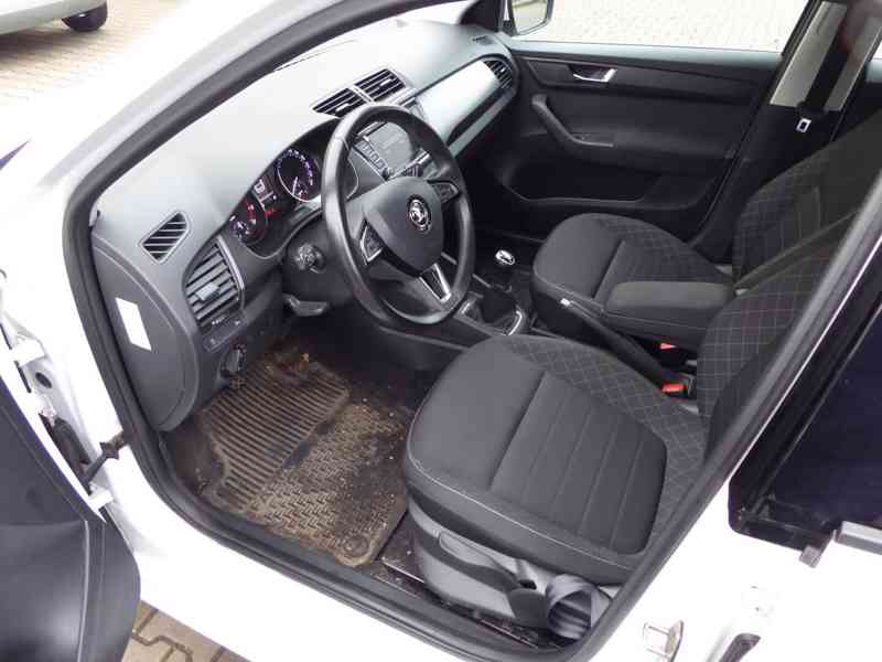 ŠKODA Fabia Combi Style 1,0 TSI 81 kW - foto 9