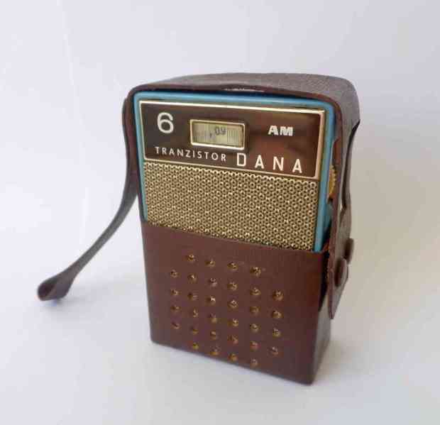 Tranzistorové rádio Tesla Dana, rok výroby 1965/66  - foto 1