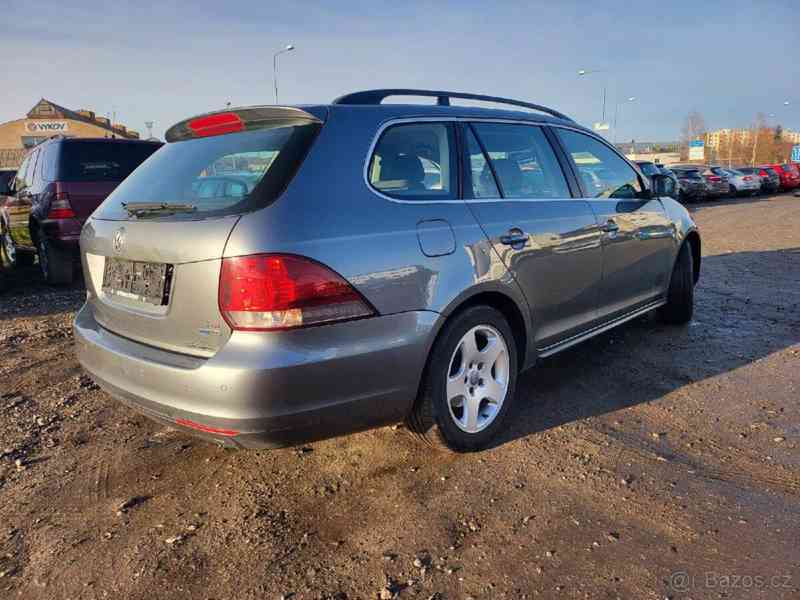 Volkswagen Golf 1,6   TDI, 77kw,nová STK, rok 2011 - foto 9