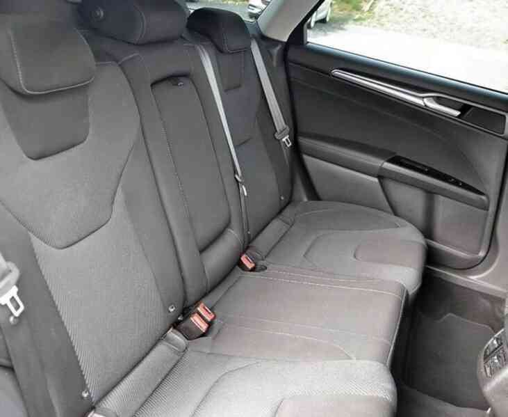 Ford Mondeo V. 2,0 TDCi 110KW Navigace, parkov. as.  - foto 16