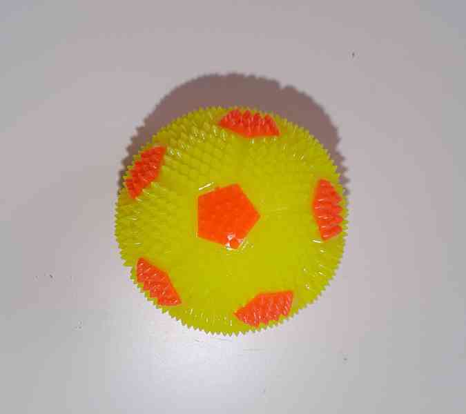 Barevný blikající míček pro pejsky 10 cm - foto 2