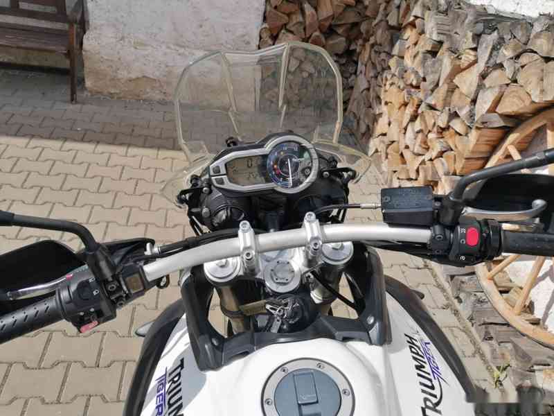 TRIUMPH TIGER 800 XC - foto 11
