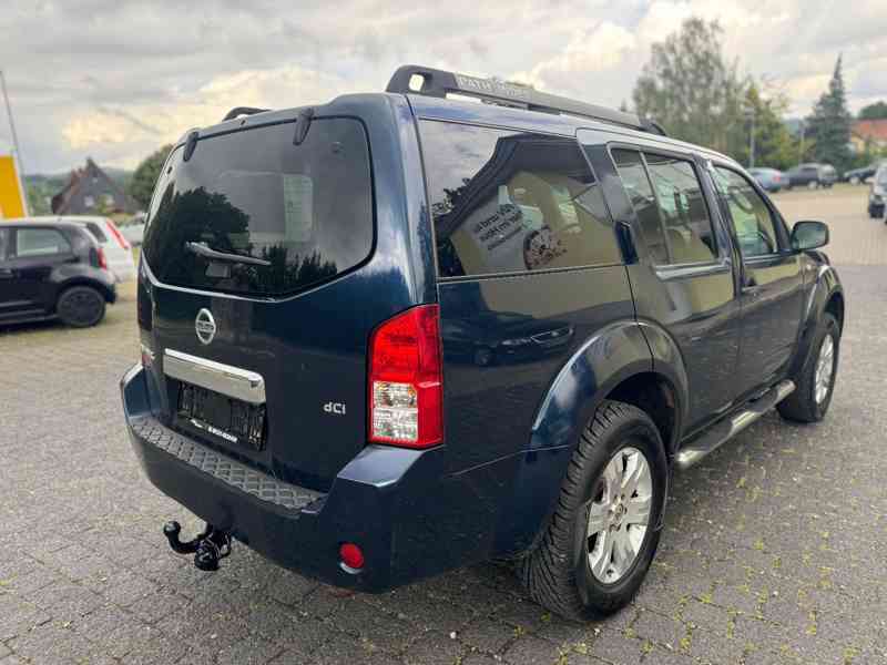 Nissan Pathfinder 2.5 dCi Elegance 128kw - foto 11