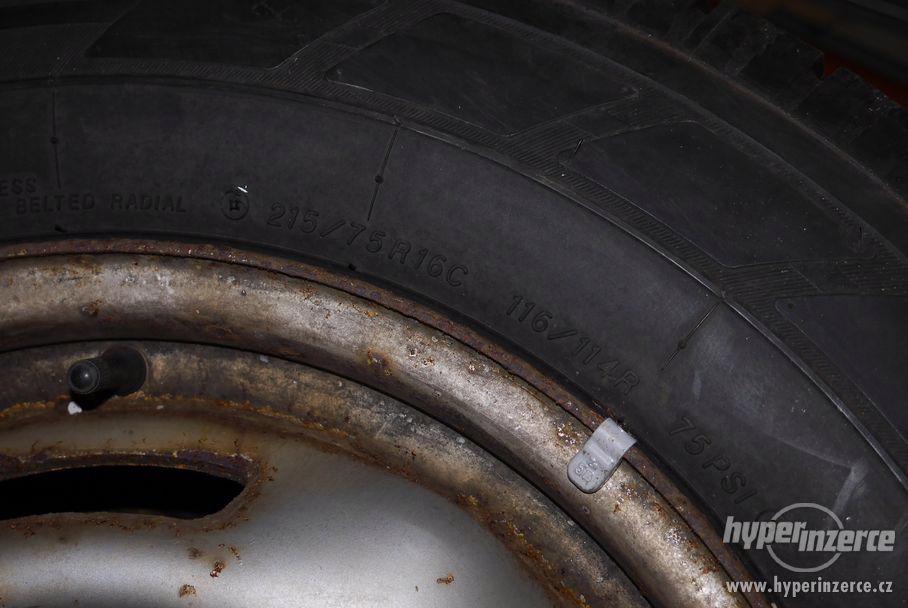 Plechové disky a zimní pneu - foto 1