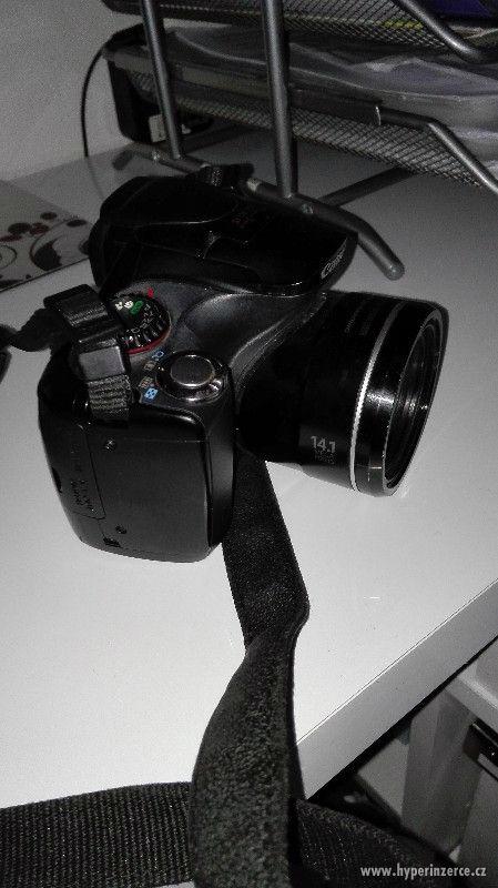 Digitální kompakt Canon PowerShot SX30 IS - foto 2