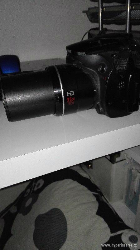 Digitální kompakt Canon PowerShot SX30 IS - foto 3