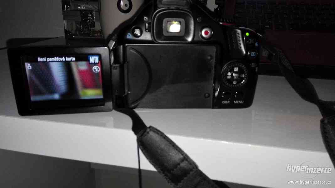 Digitální kompakt Canon PowerShot SX30 IS - foto 6