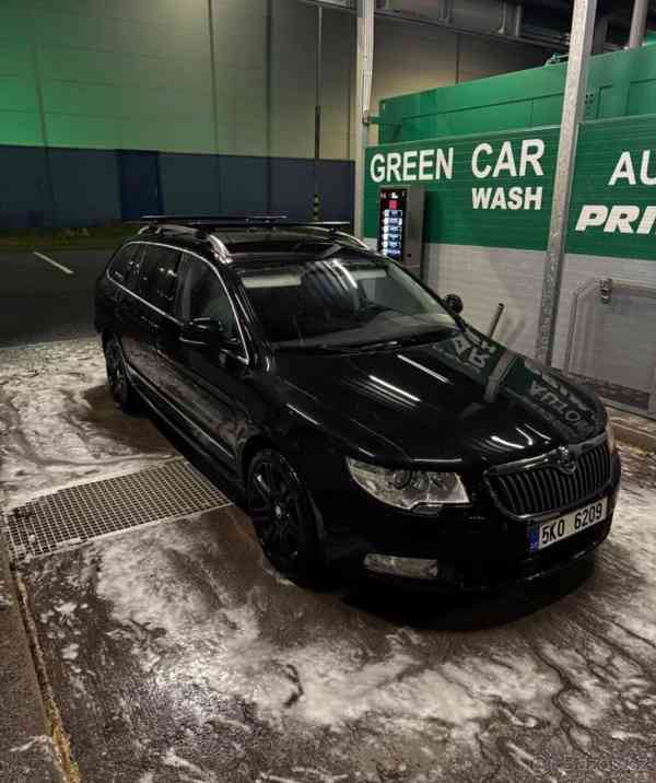 Škoda Superb 2,0 2 COMBI - foto 1