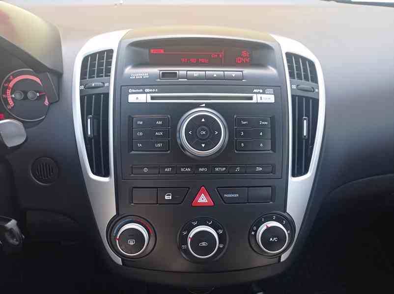 Kia Cee´d 1.4 CVVTi Tažné/1maj/+Sada Kol - foto 25