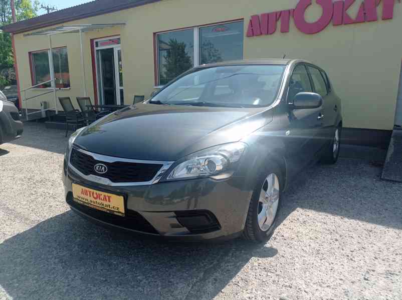 Kia Cee´d 1.4 CVVTi Tažné/1maj/+Sada Kol - foto 7