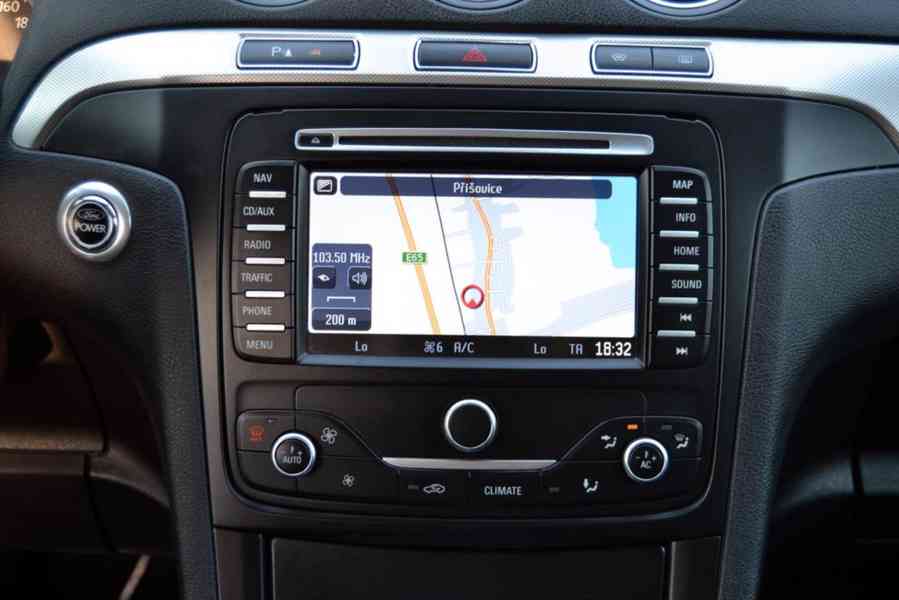 Ford S-Max 2.0 TDCI 103kW Champions Edition 7 míst - foto 9
