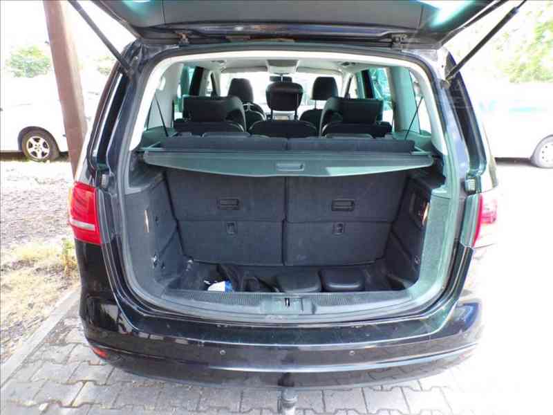 Volkswagen Sharan 2,0 TDI 7.MÍST,TAŽ.ZAŘÍZENÍ - foto 11