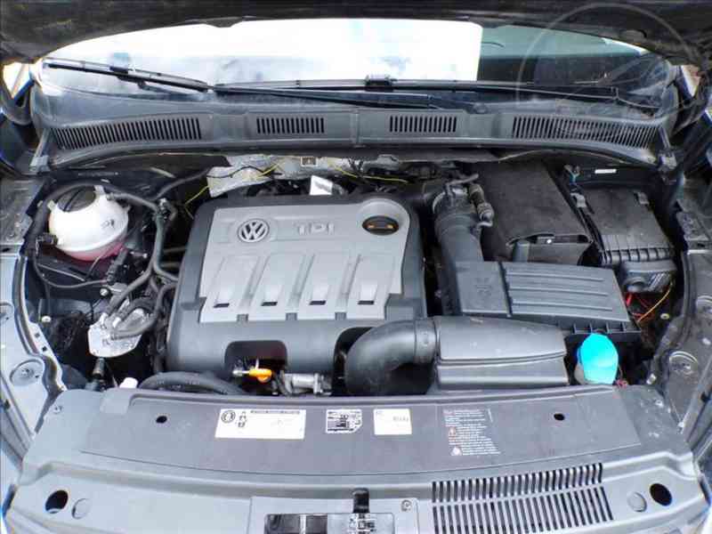 Volkswagen Sharan 2,0 TDI 7.MÍST,TAŽ.ZAŘÍZENÍ - foto 17