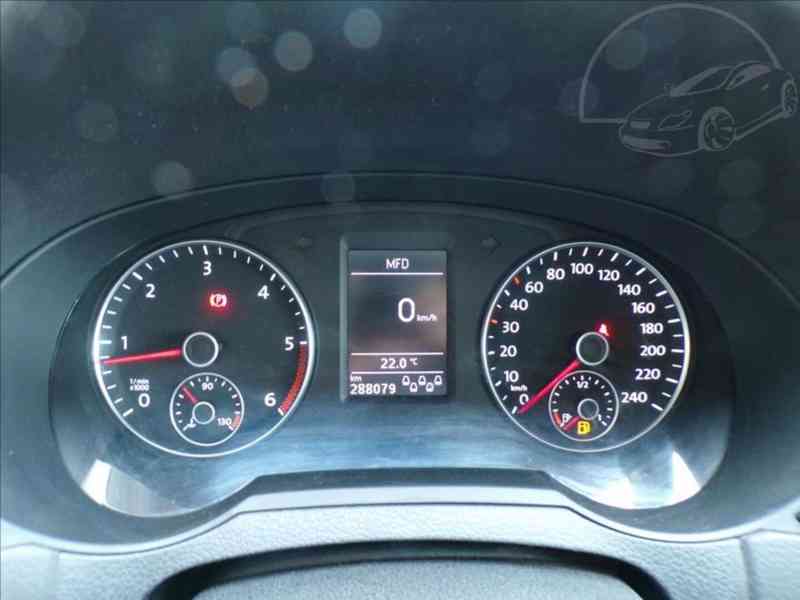 Volkswagen Sharan 2,0 TDI 7.MÍST,TAŽ.ZAŘÍZENÍ - foto 6