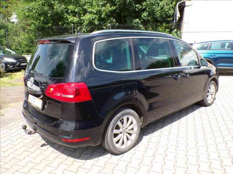Volkswagen Sharan 2,0 TDI 7.MÍST,TAŽ.ZAŘÍZENÍ - foto 3