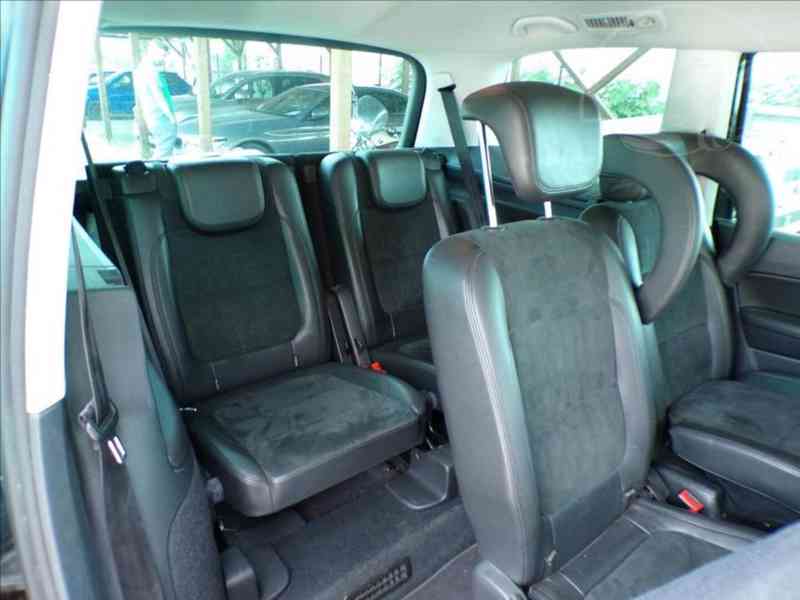 Volkswagen Sharan 2,0 TDI 7.MÍST,TAŽ.ZAŘÍZENÍ - foto 14