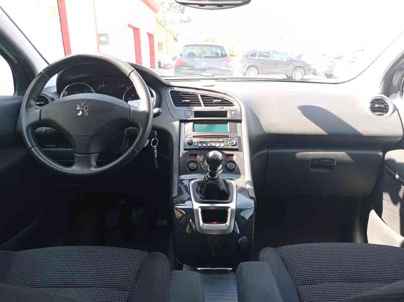 Peugeot 5008 2.0 HDI 110kW/7míst/1maj - foto 27