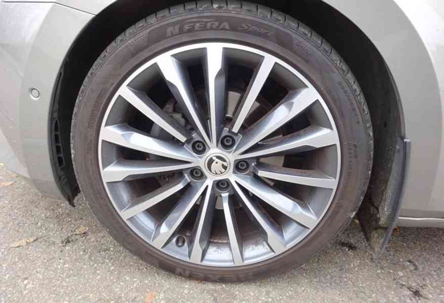 Škoda Superb 2.0 TDI Combi 4x4 L&K r.v.2018 (DPH) ČR - foto 25