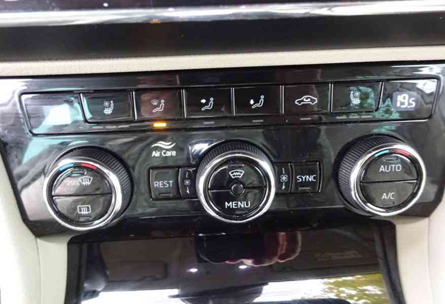 Škoda Superb 2.0 TDI Combi 4x4 L&K r.v.2018 (DPH) ČR - foto 15