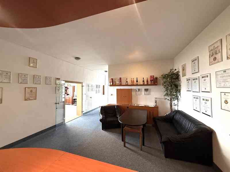 PODNÁJEM ÚTULNÉ KANCELÁŘE O CP CCA 18,57 M2 BRNO – LESNÁ - foto 2