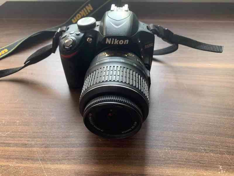 Nikon D3200 - foto 2