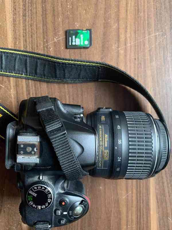 Nikon D3200 - foto 1