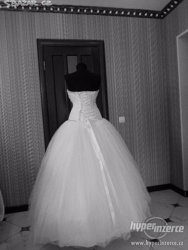 Svatební šaty - foto 3